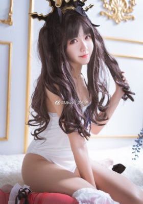 小婬妇水好多真紧奶头好硬视频_高清完整在线观看