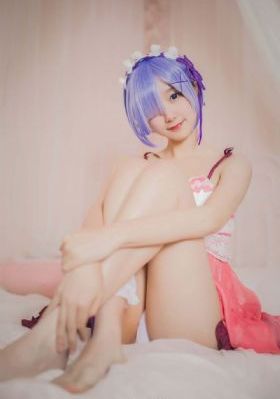 美女胸禁18梦以下看免费_1080P全集免费观看